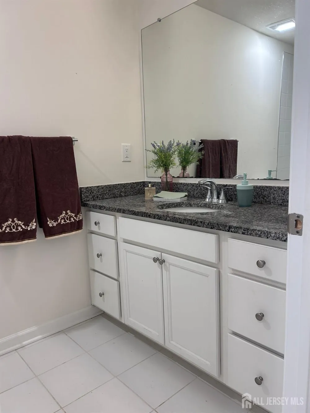 735 Station Road Dunellen, NJ 08812