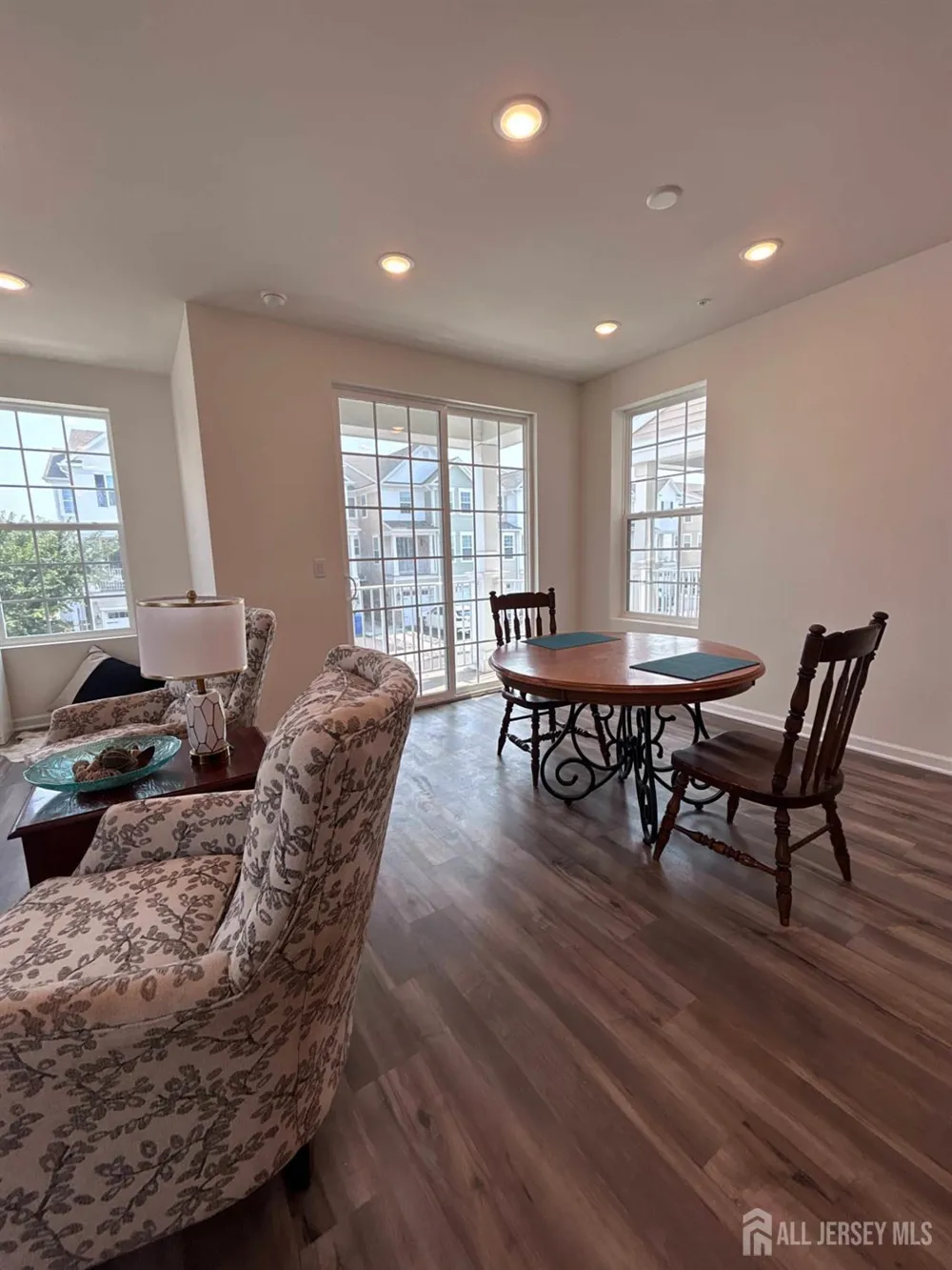 735 Station Road Dunellen, NJ 08812