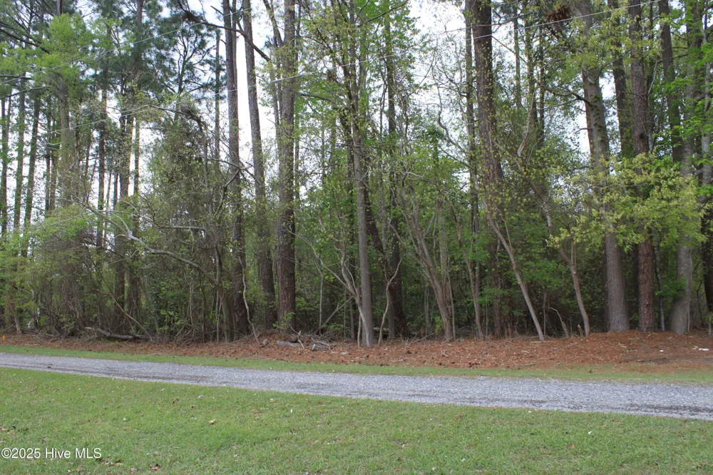 305/307 Yakima Trail Edenton, NC 27932