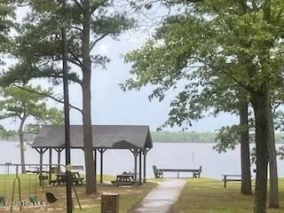 305/307 Yakima Trail Edenton, NC 27932
