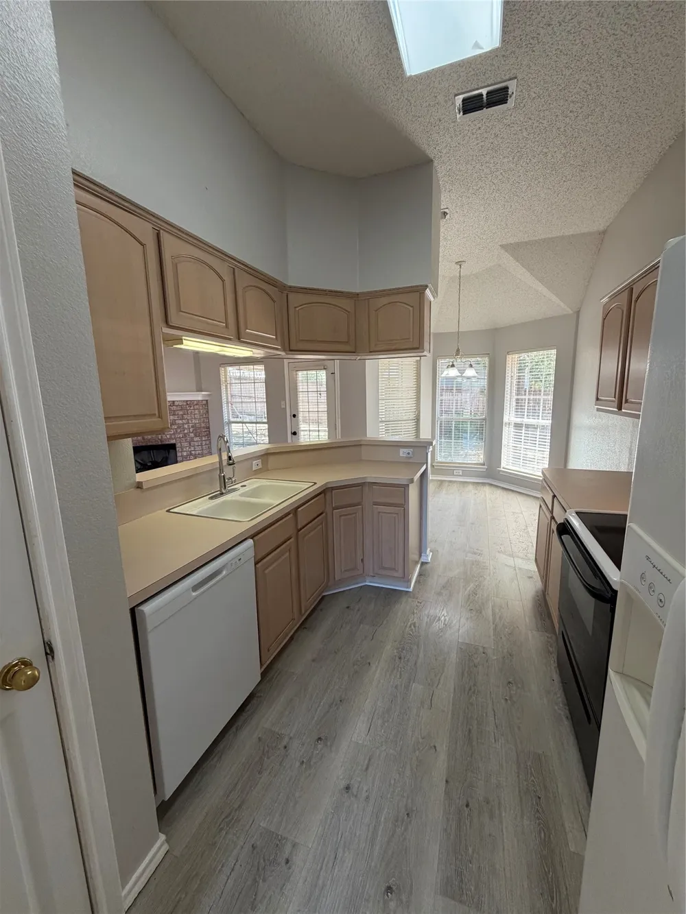 1427 Shadow Run Weatherford, TX 76086