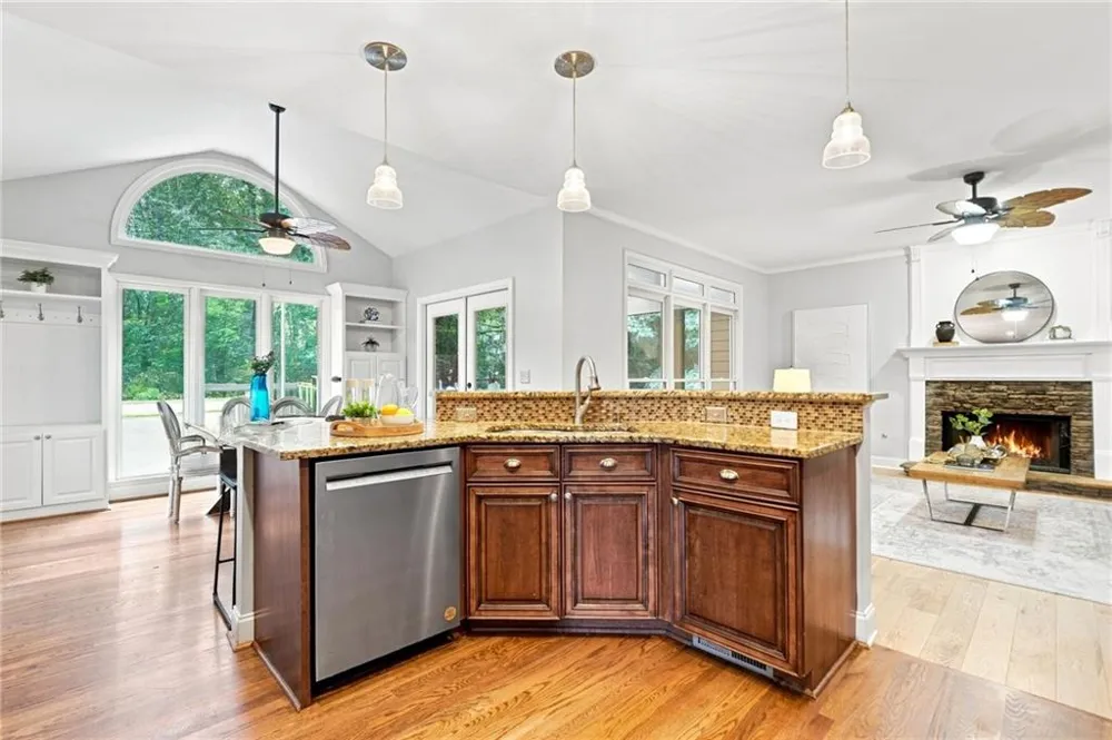 7350 Devonhall Way Johns Creek, GA 30097