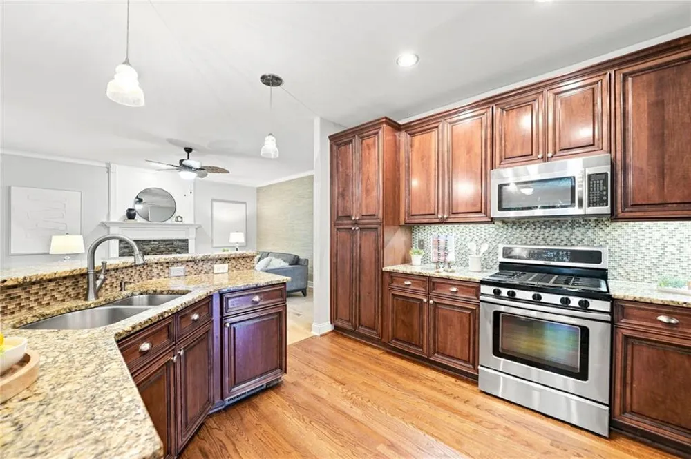 7350 Devonhall Way Johns Creek, GA 30097