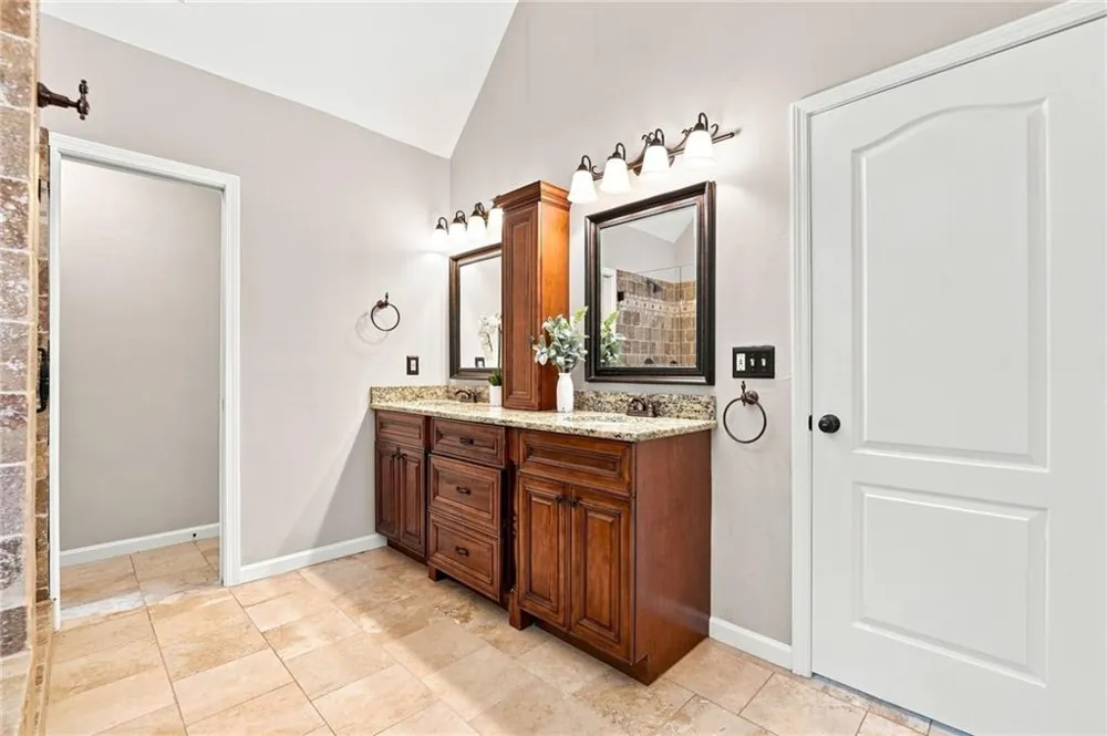 7350 Devonhall Way Johns Creek, GA 30097