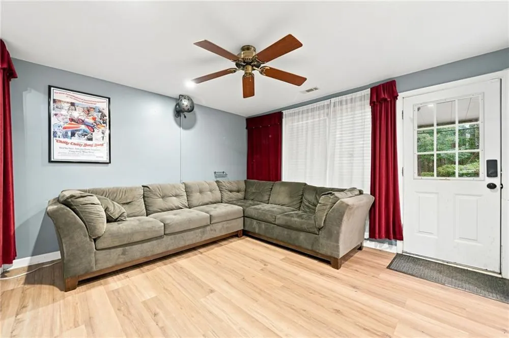 7350 Devonhall Way Johns Creek, GA 30097