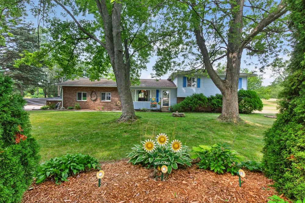 4788 Moon Lake Road Jackson, MI 49201