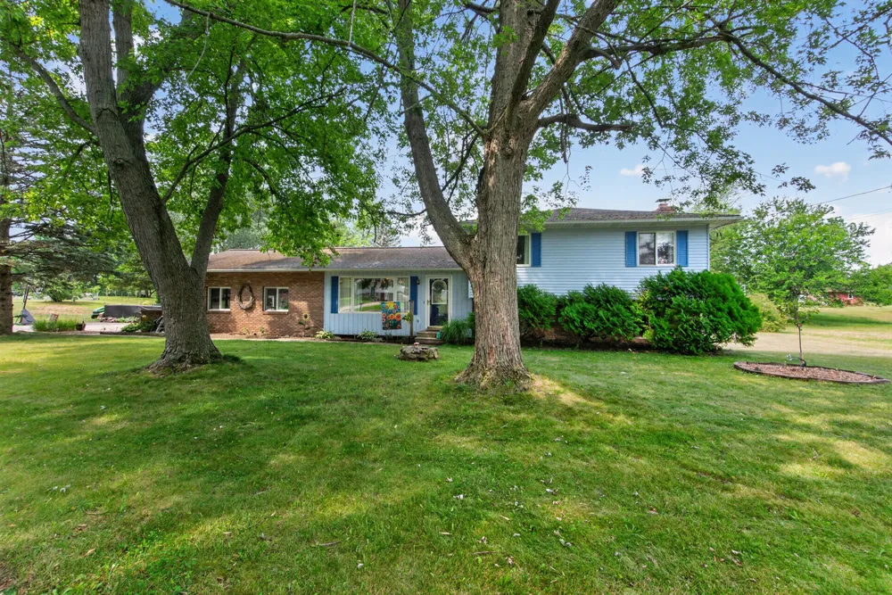 4788 Moon Lake Road Jackson, MI 49201