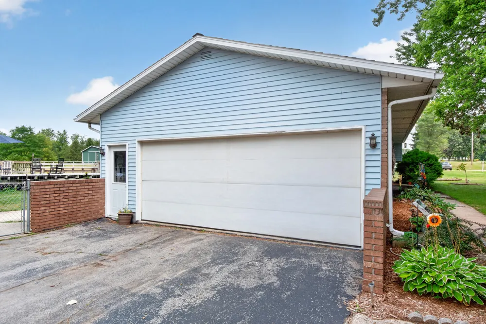 4788 Moon Lake Road Jackson, MI 49201