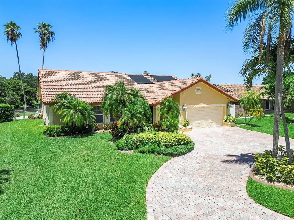 8719 NW 1ST STREET Coral Springs, FL 33071