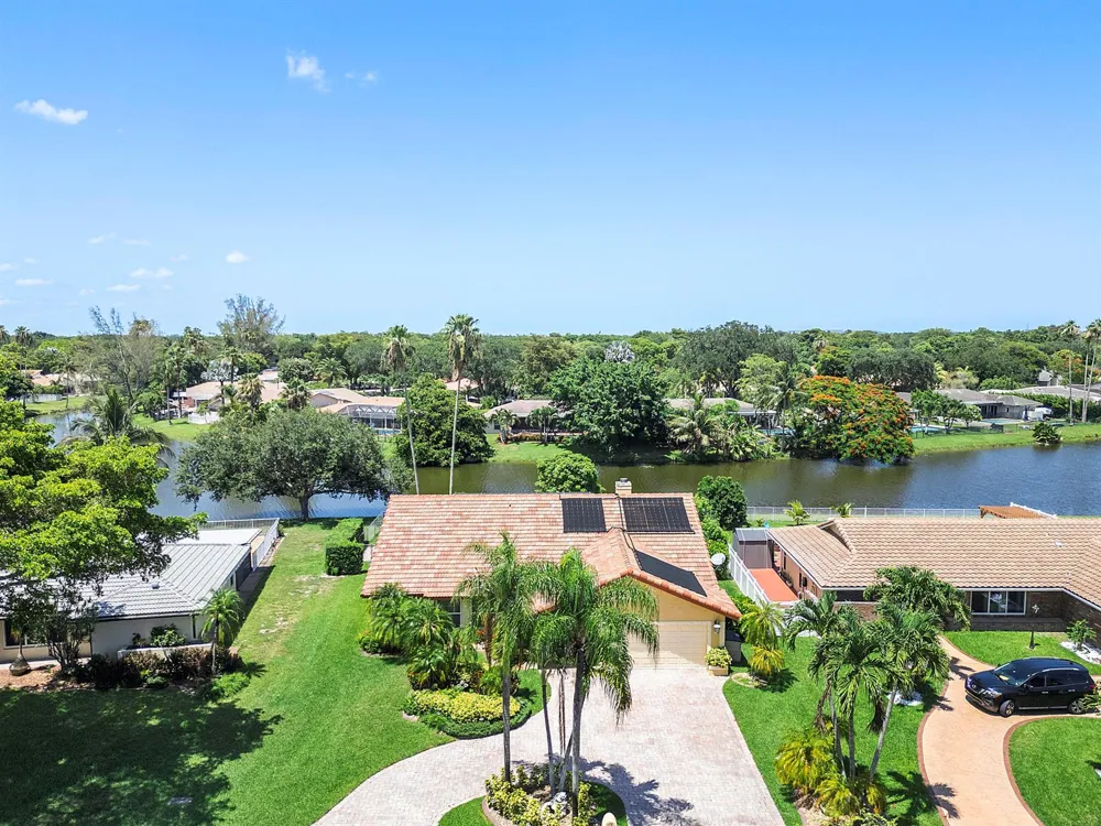8719 NW 1ST STREET Coral Springs, FL 33071