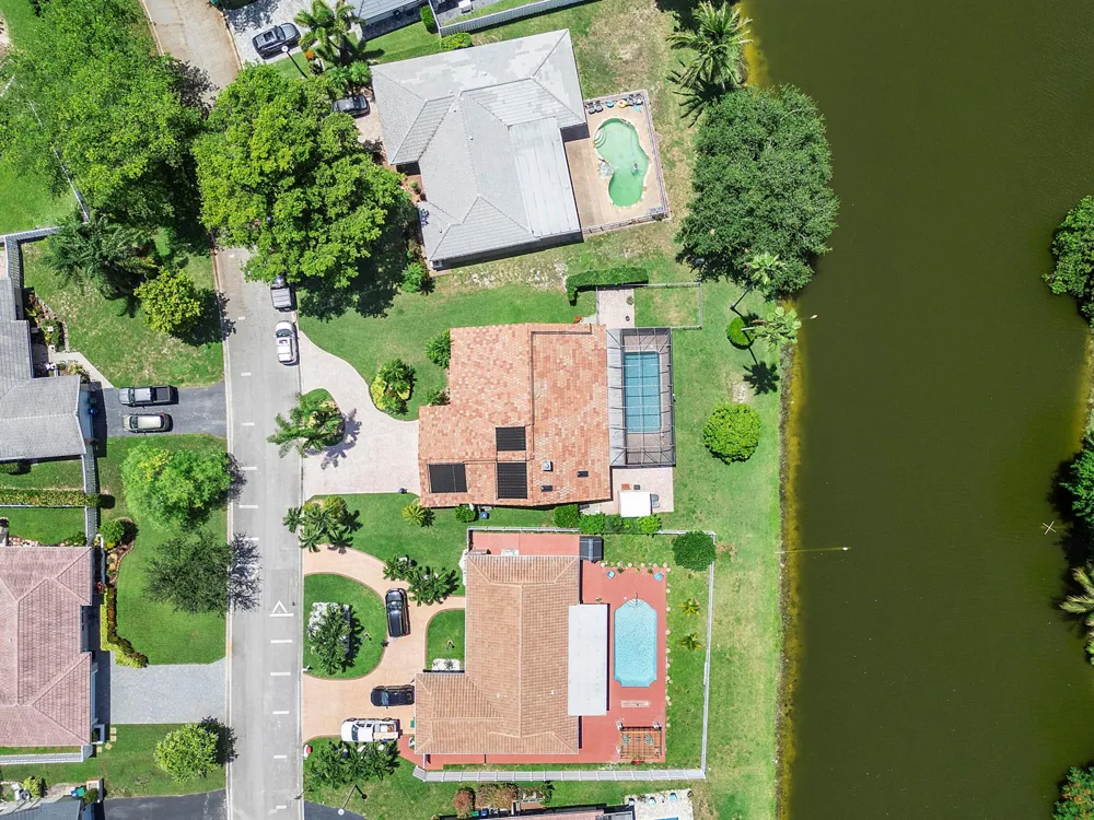 8719 NW 1ST STREET Coral Springs, FL 33071