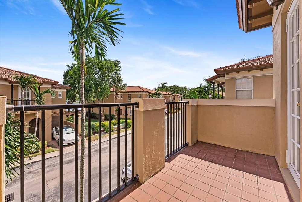 6884 JULIA GARDENS DRIVE Coconut Creek, FL 33073
