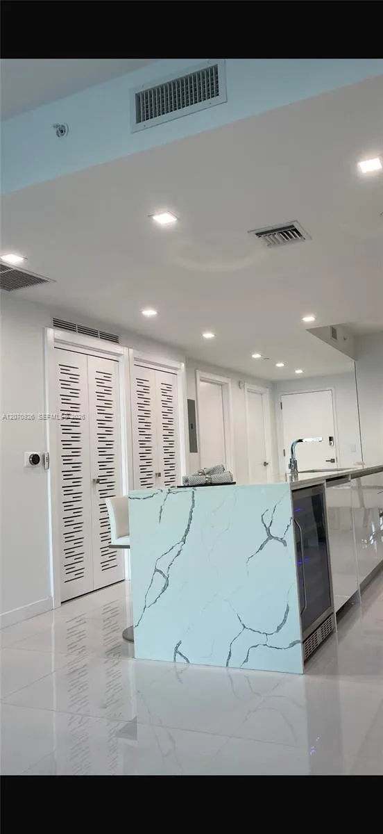 460 NE 28th St #606 Miami, FL 33137