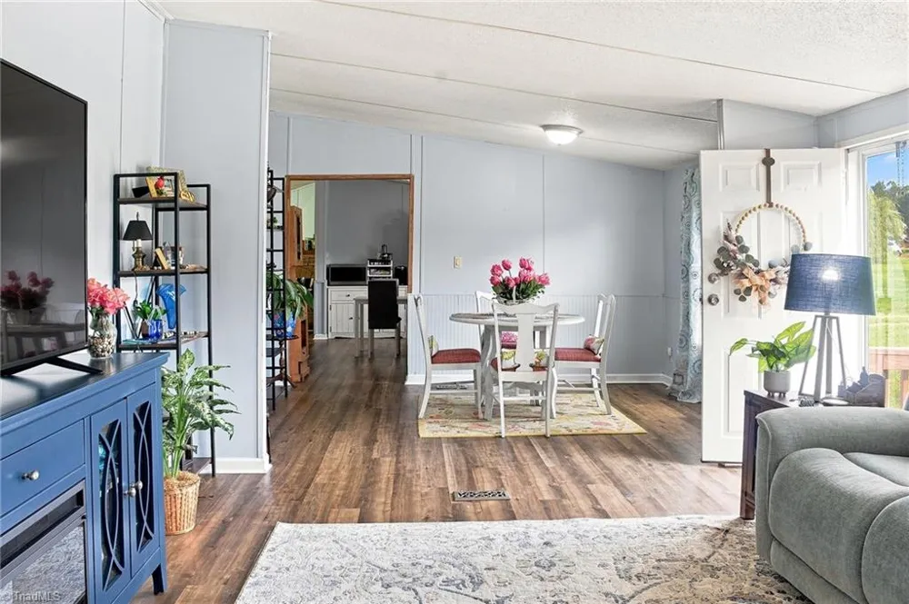 5191 US Highway 601 Mocksville, NC 27028