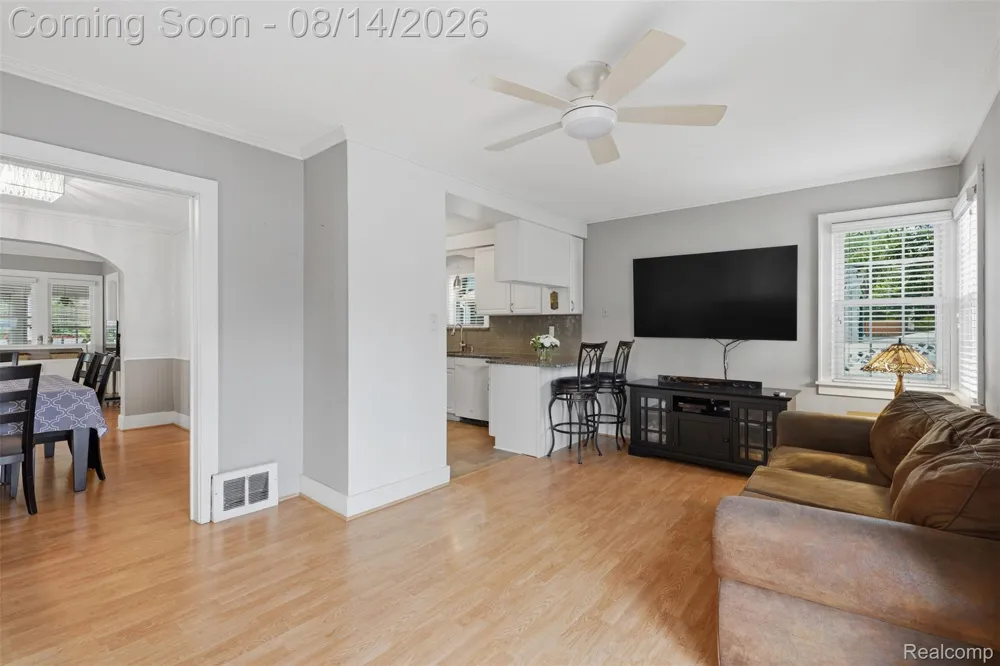 1998 Columbia Road Berkley City, MI 48072