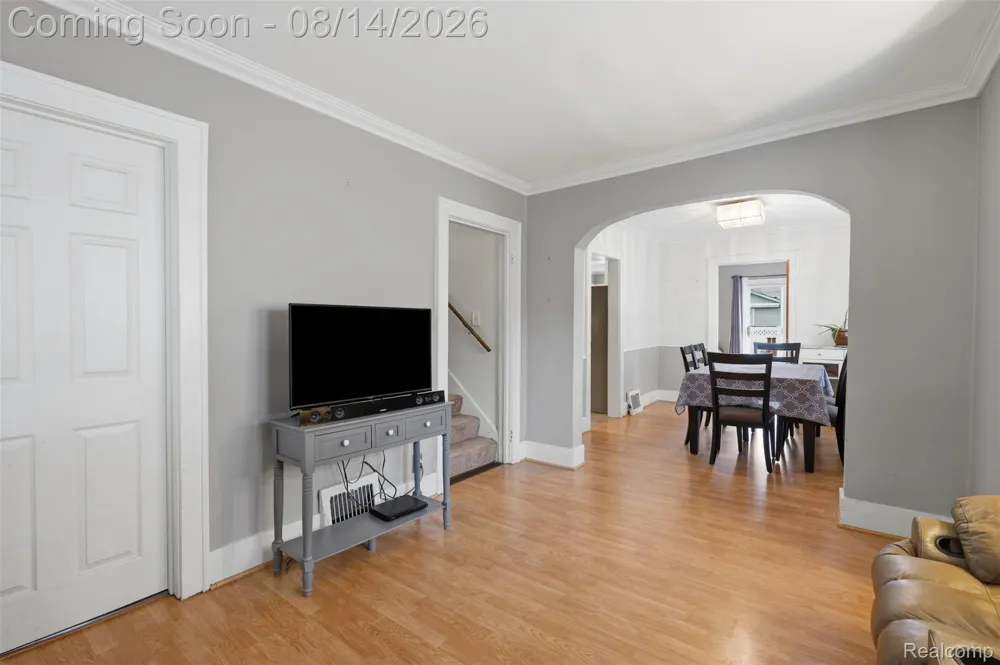 1998 Columbia Road Berkley City, MI 48072