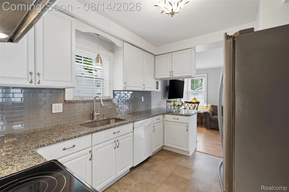 1998 Columbia Road Berkley City, MI 48072