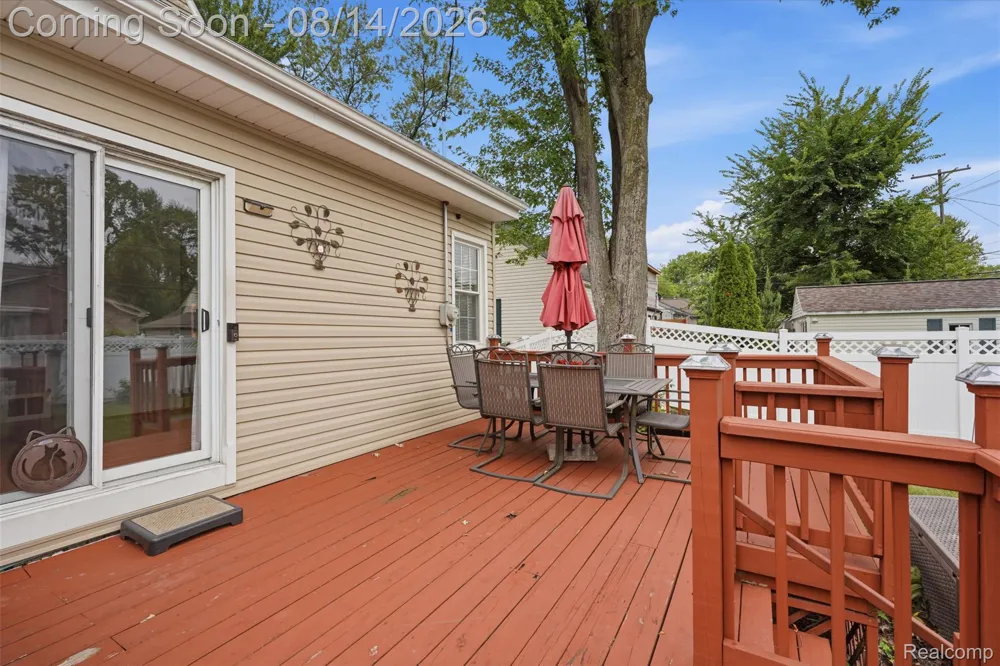 1998 Columbia Road Berkley City, MI 48072