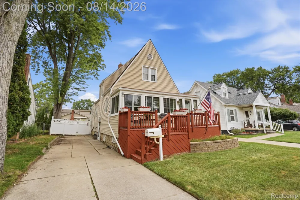 1998 Columbia Road Berkley City, MI 48072