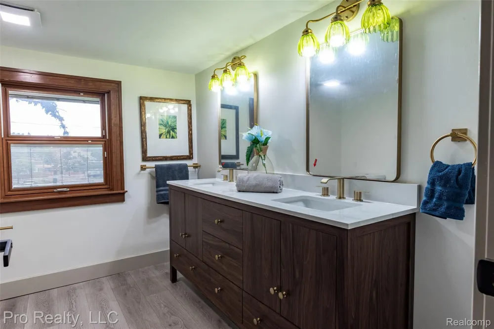 735 Withington Street Ferndale City, MI 48220