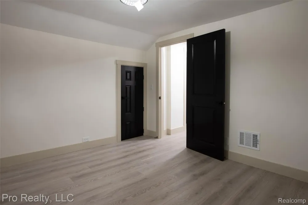 735 Withington Street Ferndale City, MI 48220