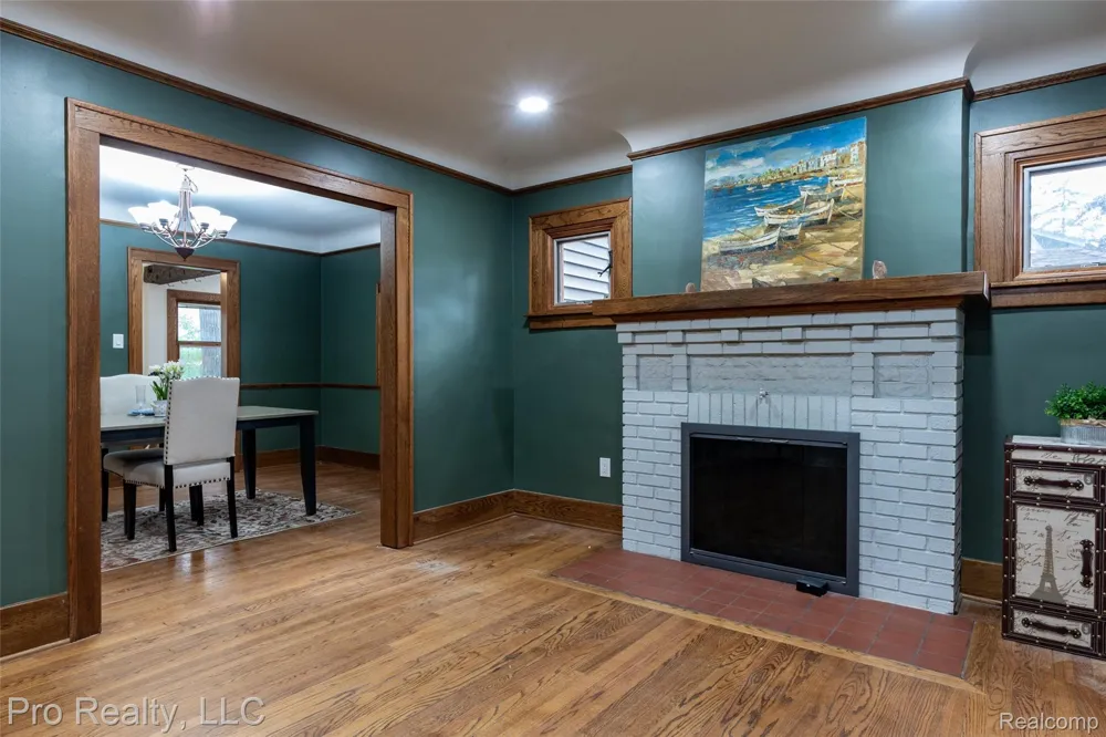 735 Withington Street Ferndale City, MI 48220