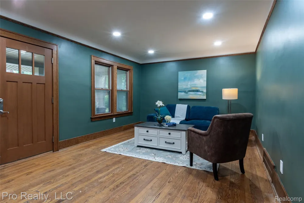 735 Withington Street Ferndale City, MI 48220