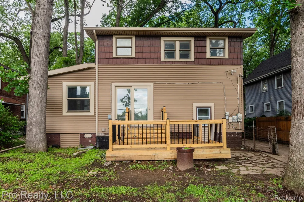 735 Withington Street Ferndale City, MI 48220