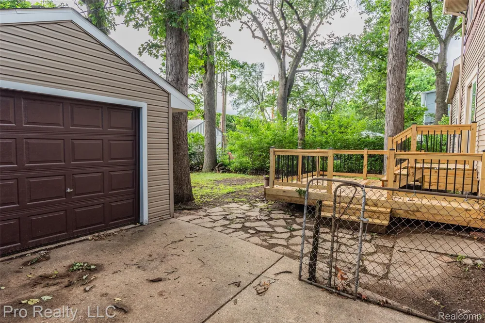 735 Withington Street Ferndale City, MI 48220