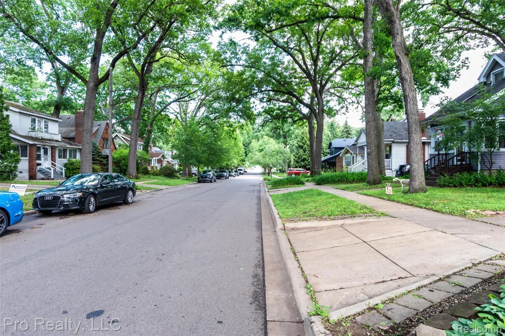 735 Withington Street Ferndale City, MI 48220