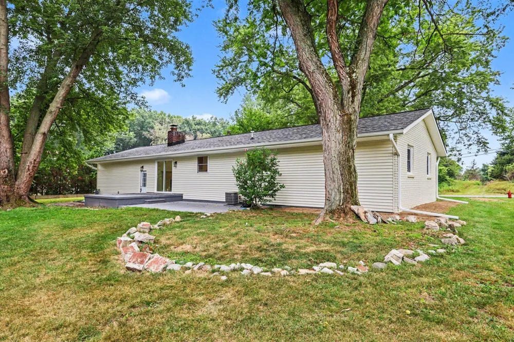 6627 S Jackson Road Summit Township, MI 49201