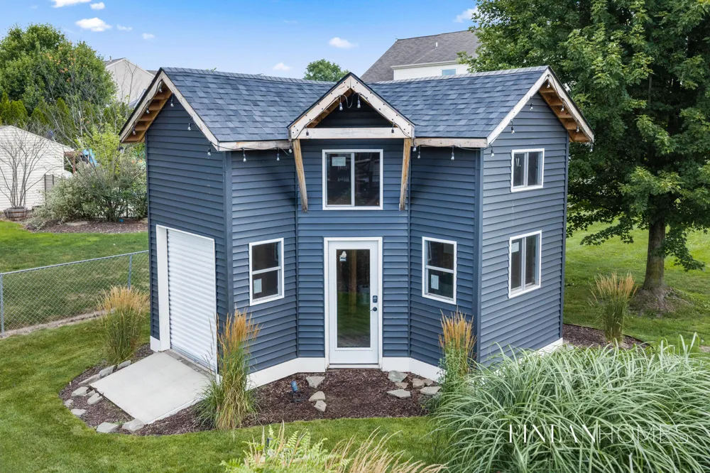 8655 Haystack Road SE Caledonia Township, MI 49316