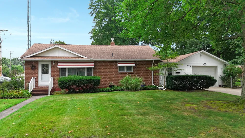 624 Helena Street Dowagiac City, MI 49047