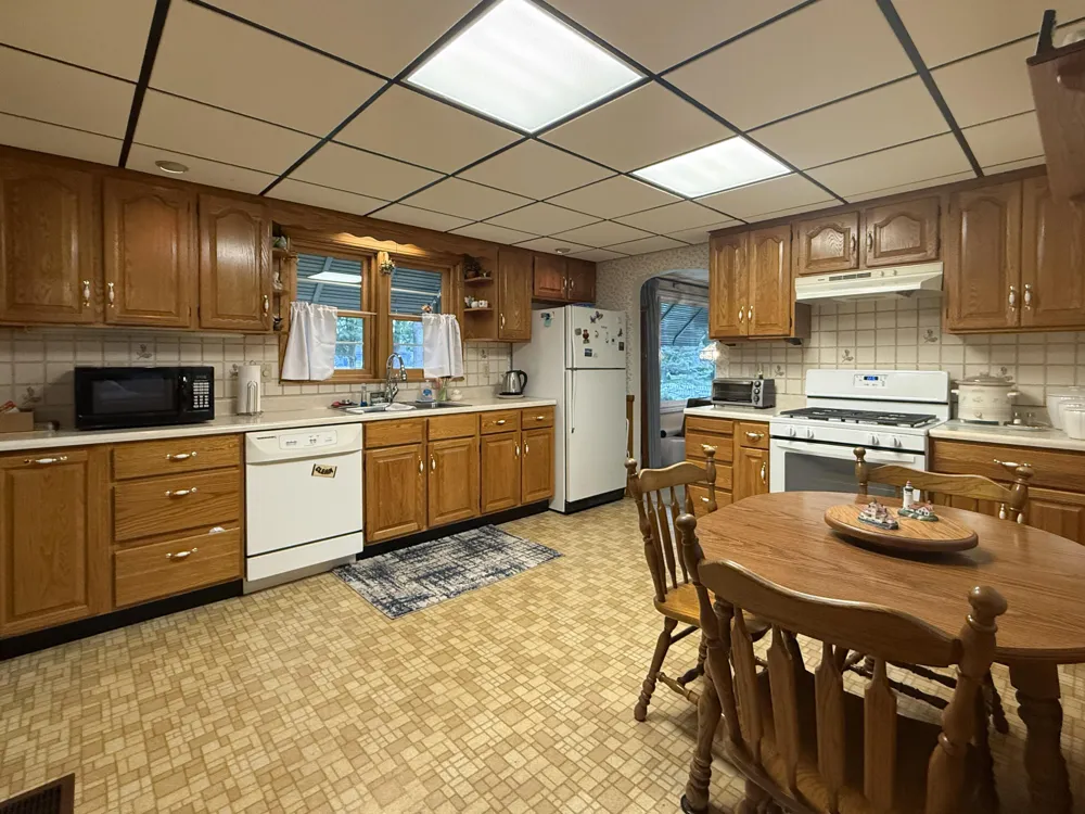 624 Helena Street Dowagiac City, MI 49047