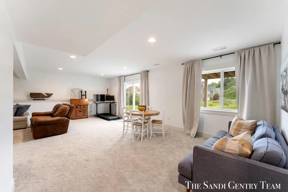 36 W Farr Road Norton Shores City, MI 49444