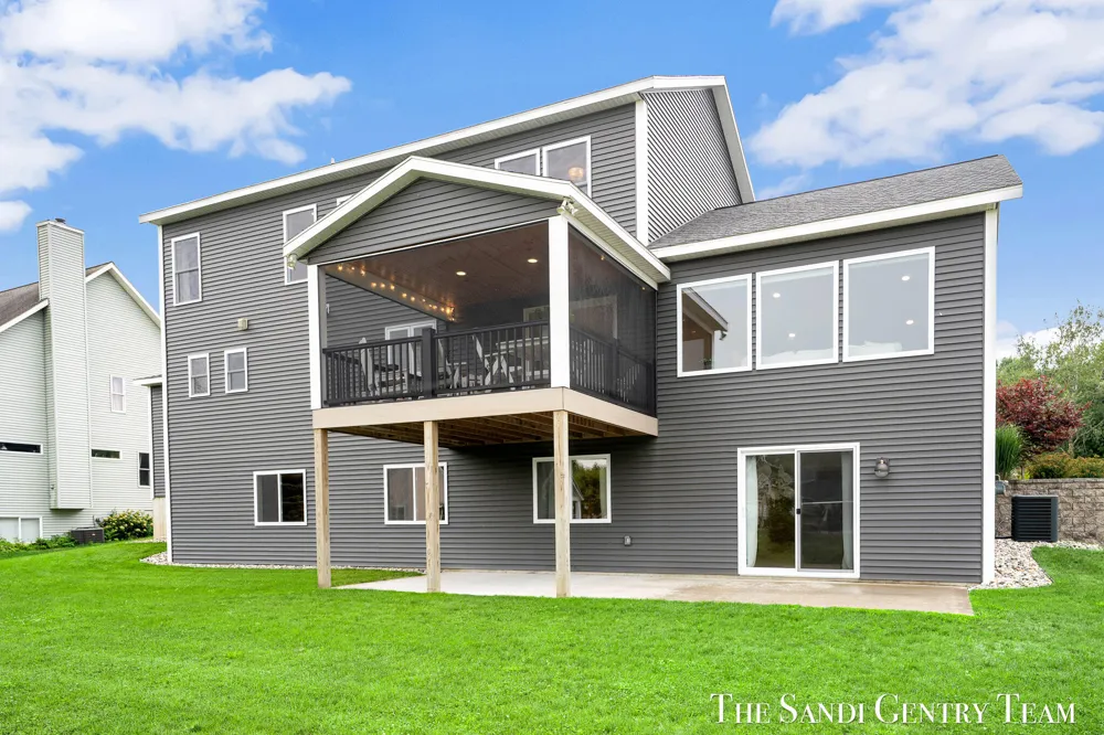 36 W Farr Road Norton Shores City, MI 49444