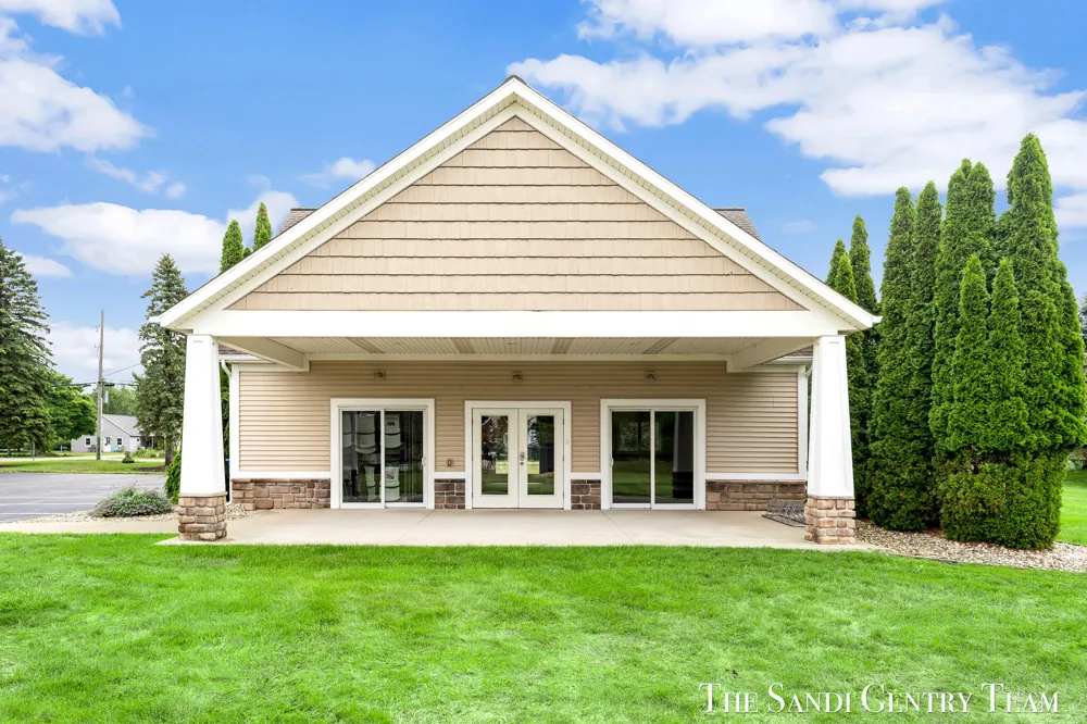 36 W Farr Road Norton Shores City, MI 49444