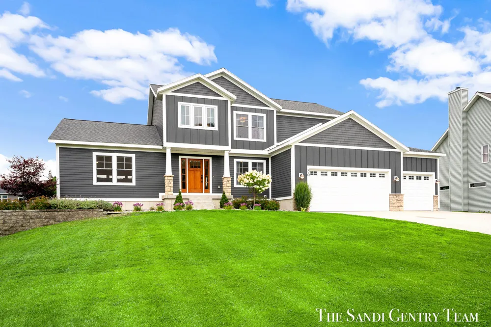 36 W Farr Road Norton Shores City, MI 49444
