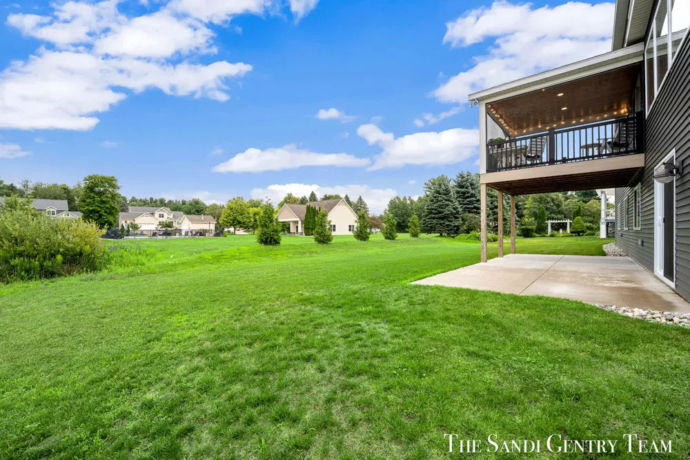 36 W Farr Road Norton Shores City, MI 49444