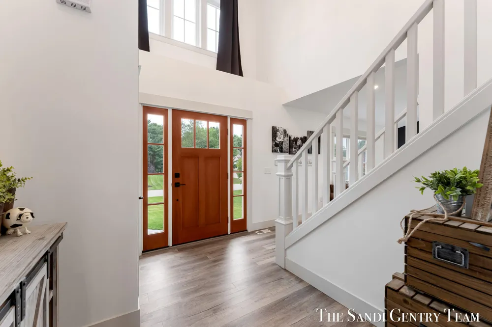 36 W Farr Road Norton Shores City, MI 49444