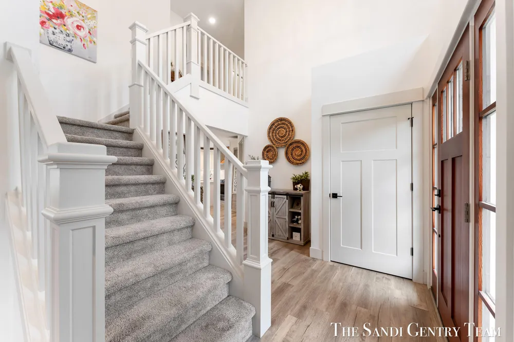 36 W Farr Road Norton Shores City, MI 49444