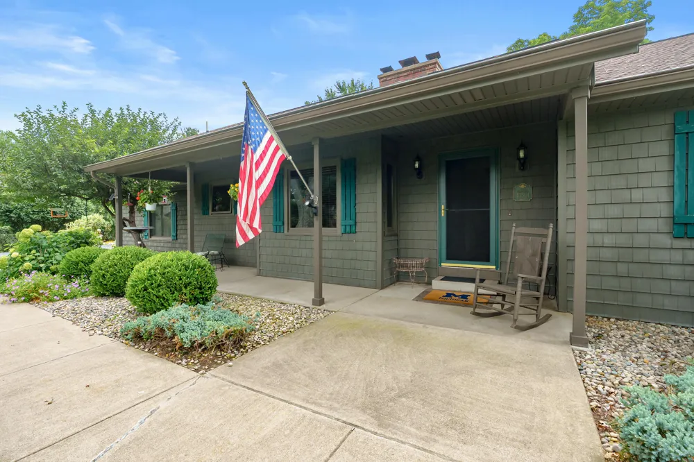 43501 Duane Lane Paw Paw Township, MI 49079