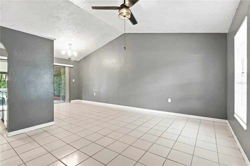 336 RIVIERA DRIVE Debary, FL 32713
