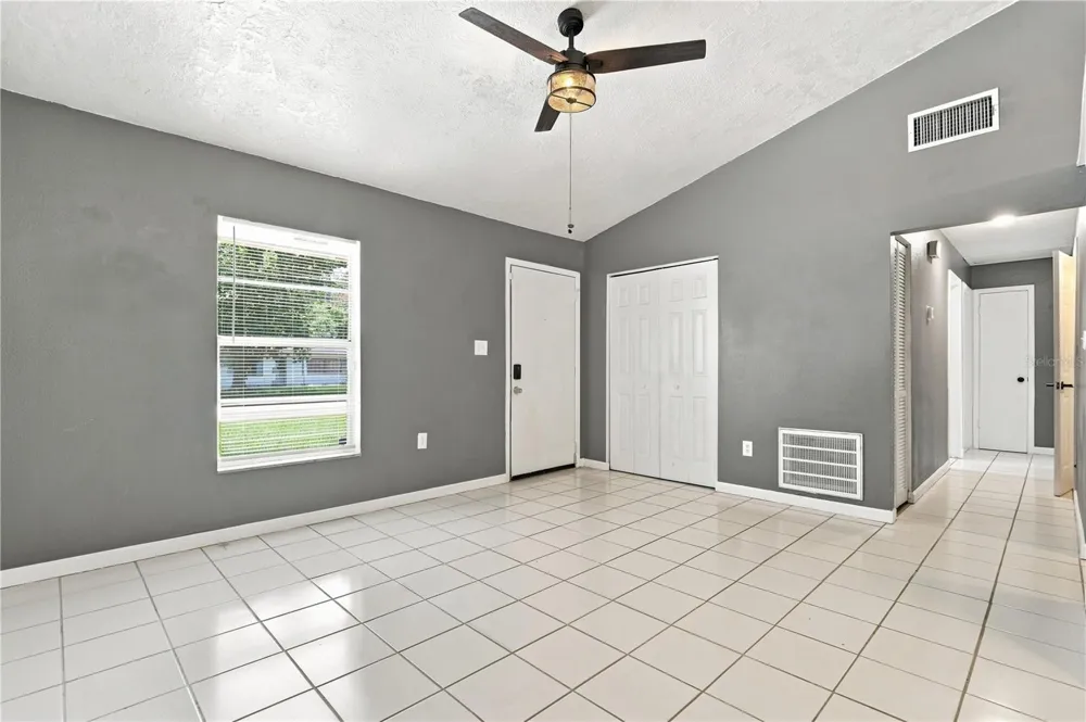 336 RIVIERA DRIVE Debary, FL 32713