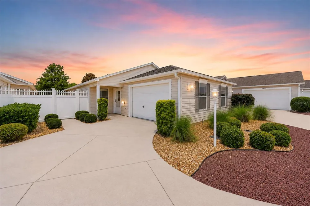 1933 FIDDLEWOOD PLACE The Villages, FL 32162