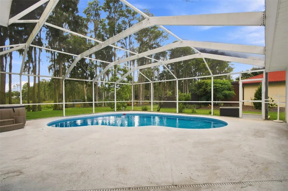 210 LAKE HOBBS ROAD Lutz, FL 33548