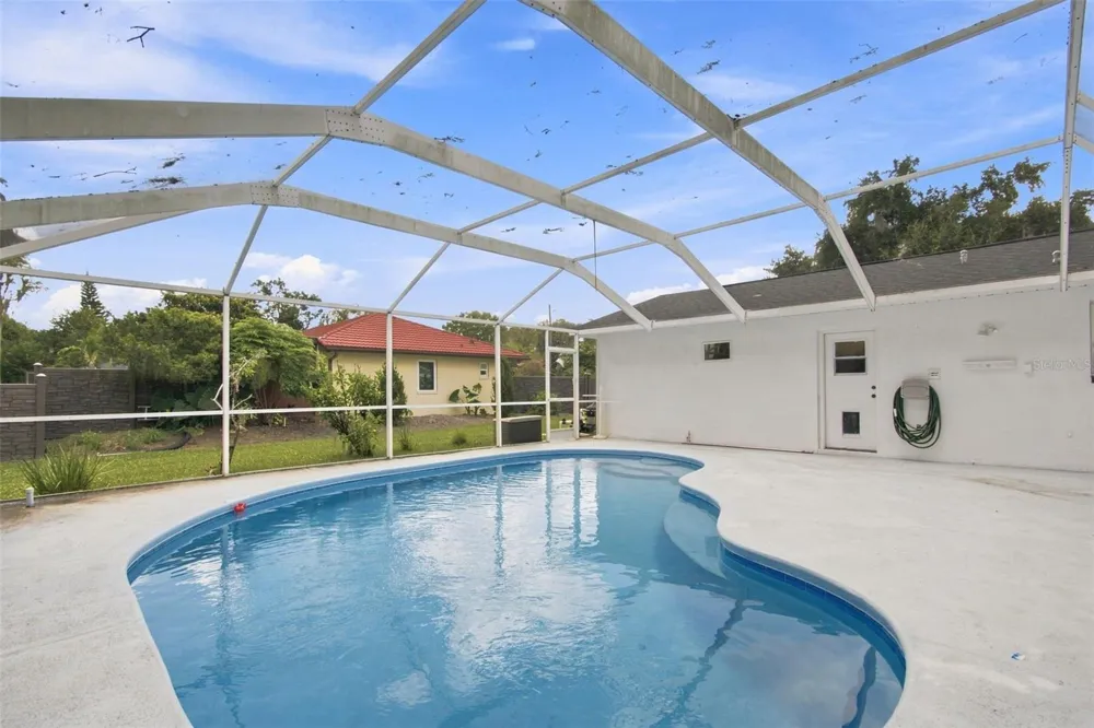 210 LAKE HOBBS ROAD Lutz, FL 33548