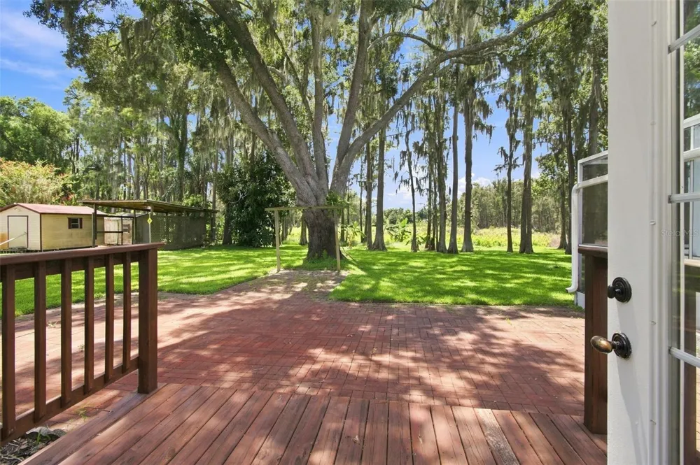 210 LAKE HOBBS ROAD Lutz, FL 33548