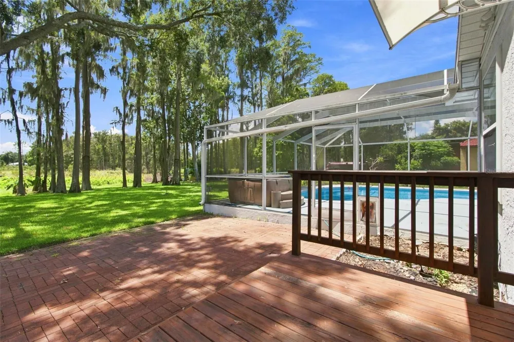 210 LAKE HOBBS ROAD Lutz, FL 33548