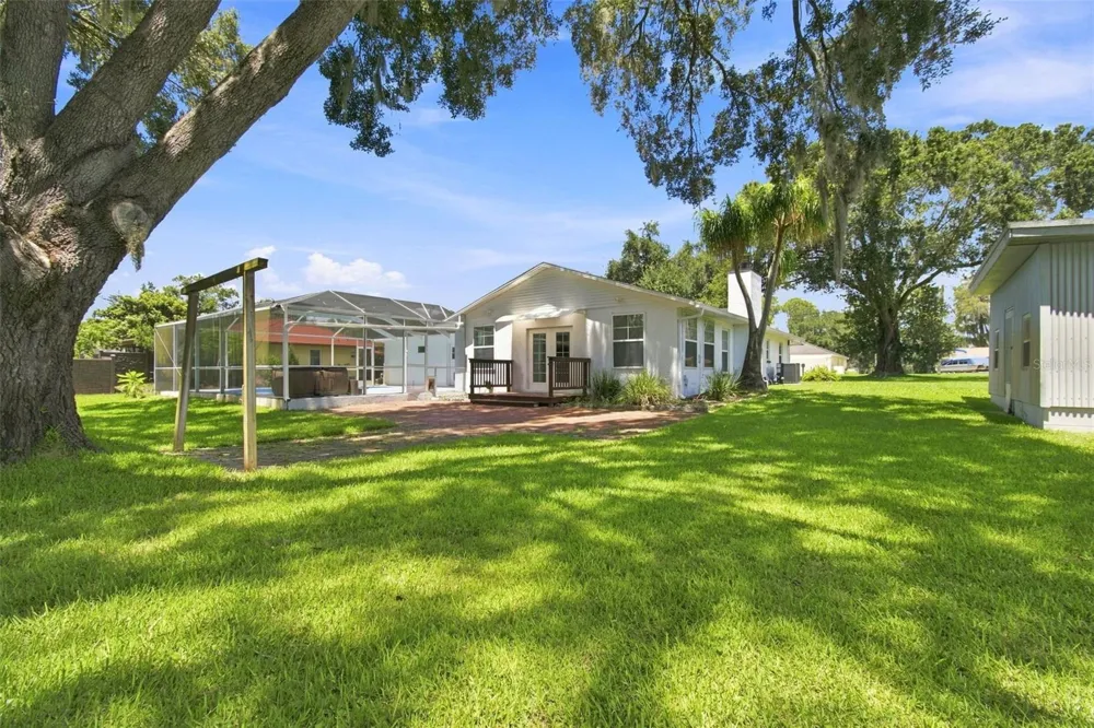 210 LAKE HOBBS ROAD Lutz, FL 33548